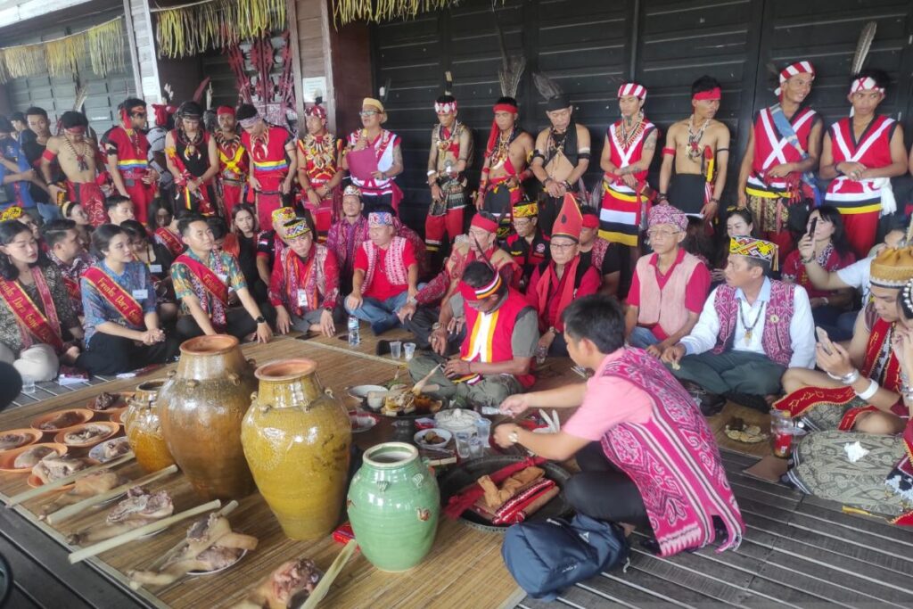 Tradisi Gawai Dayak