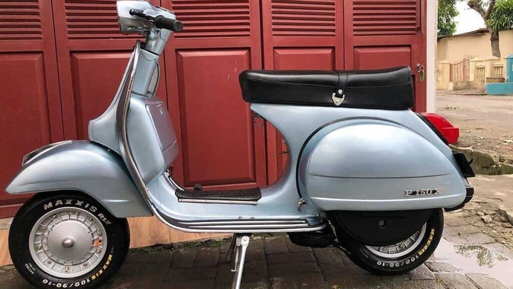 Vespa P150X