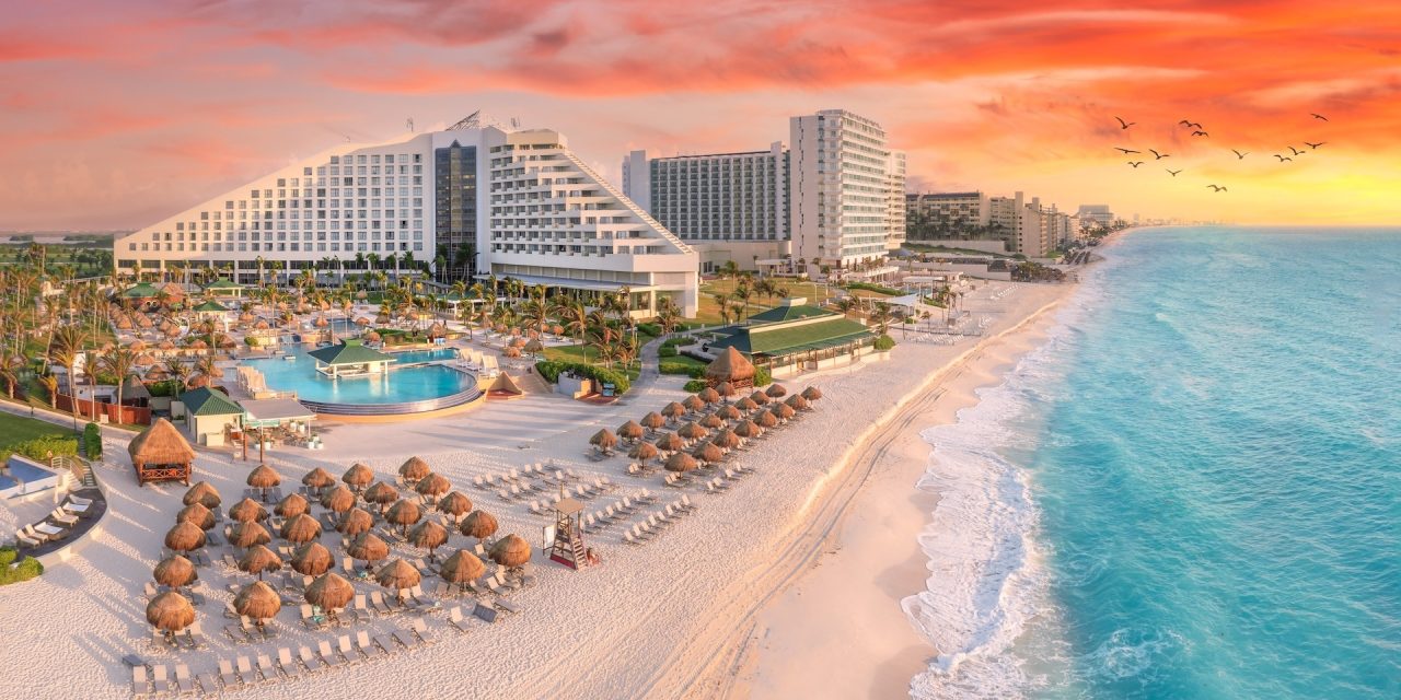 Cancún Kota Resort Yang Tak Pernah Sepi Pengunjung
