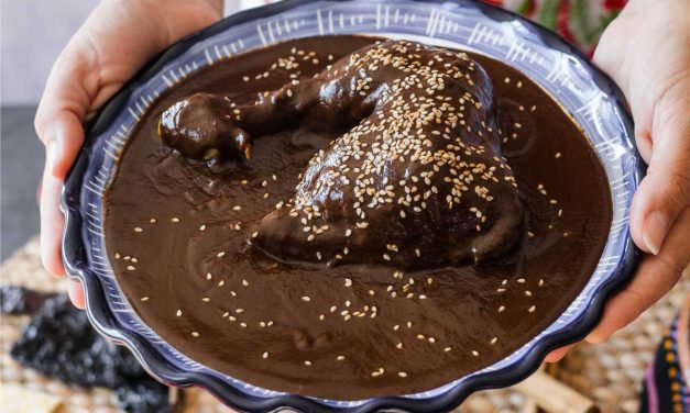 Mole Poblano Saus Legendaris Khas Meksiko Yang Kaya Rasa