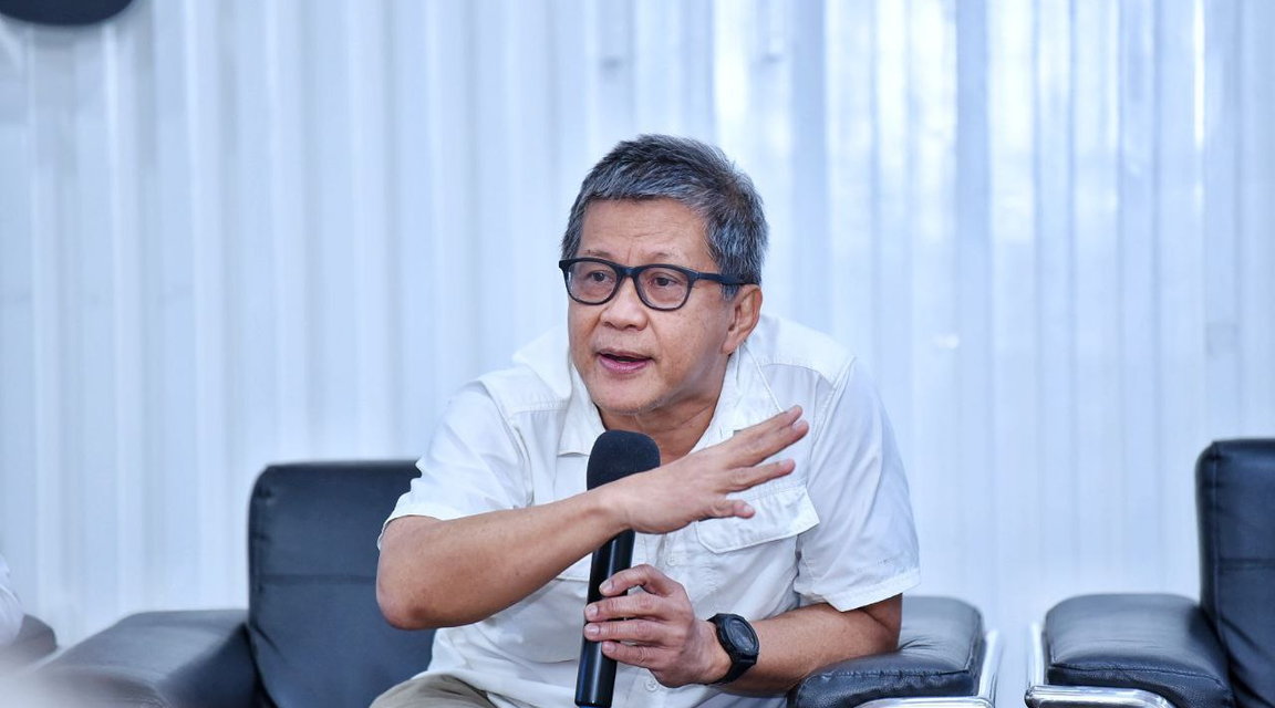 Rocky Gerung Pendapatnya Yang Sering Mengundang Perdebatan