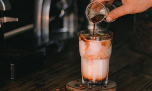 Kopi Susu Gula Aren, Minuman Kekinian Tak Lekang Waktu