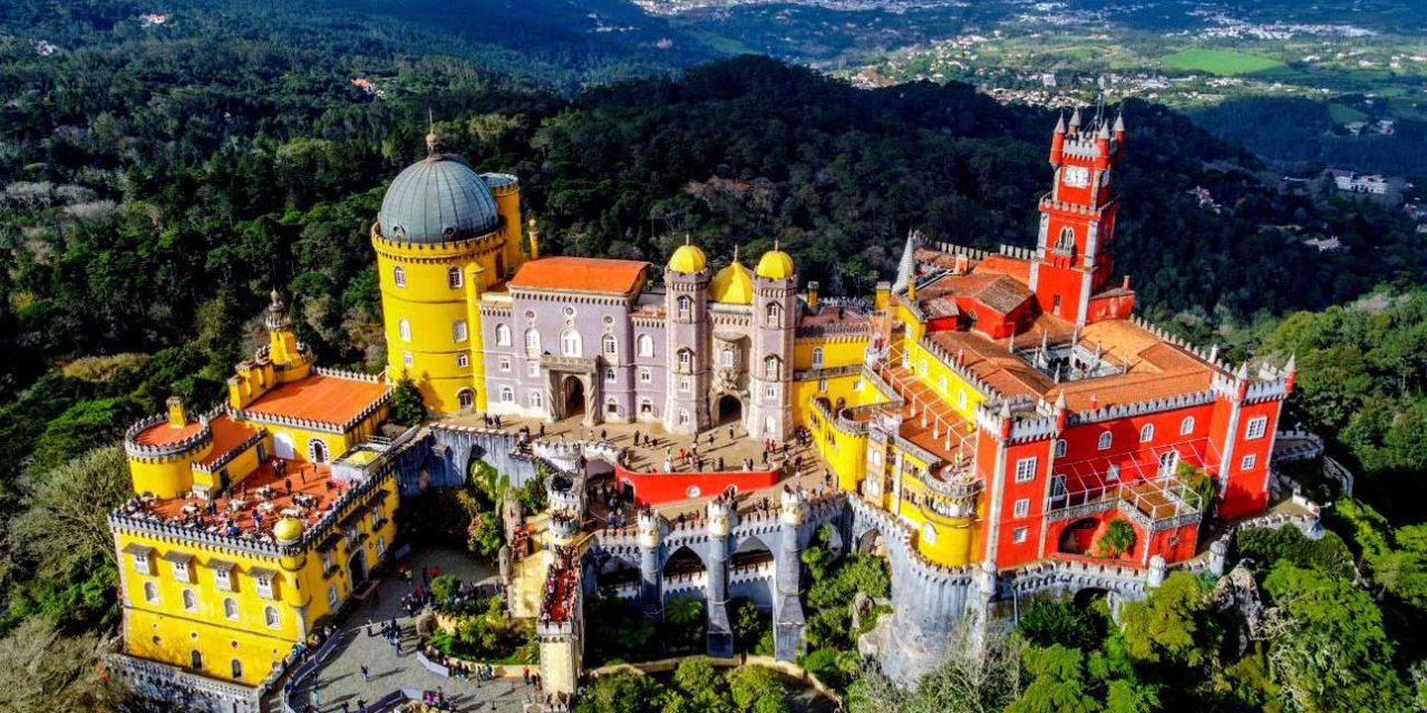 Istana Pena Keajaiban Arsitektur Masa Keemasan Romantisme