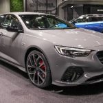 Mobil Opel Insignia Pilihan Populer Di Segmen Sedan Menengah