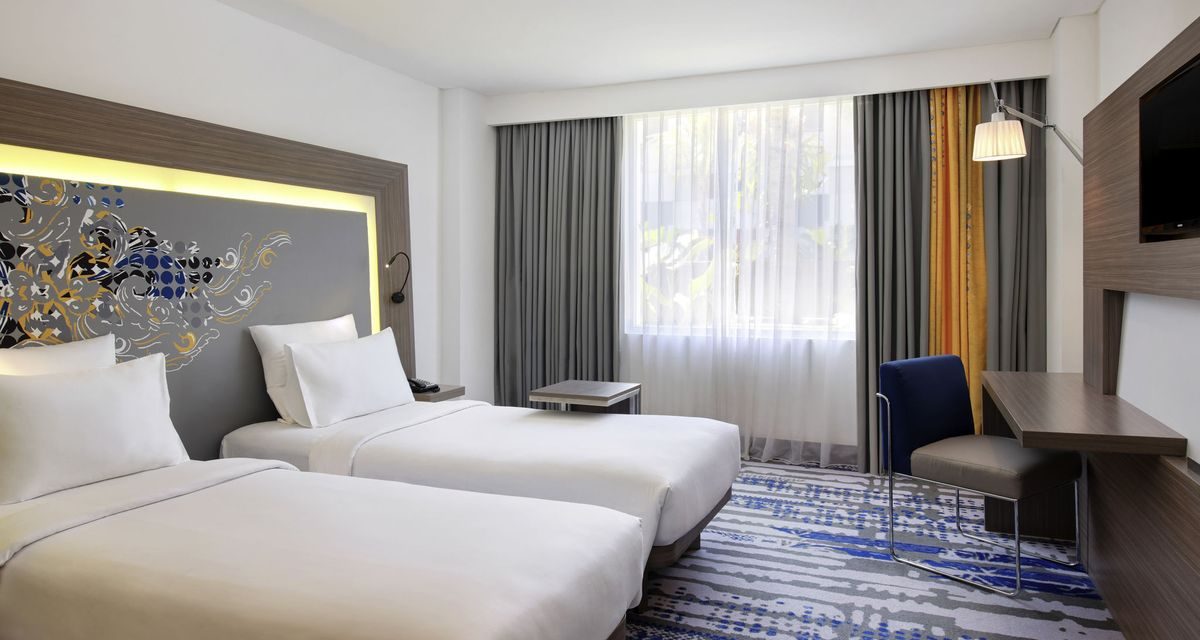 Hotel Dekat BIM, Menginap Dengan View Pantai Memesona!