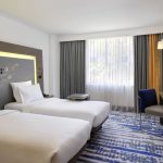 Hotel Dekat BIM, Menginap Dengan View Pantai Memesona!