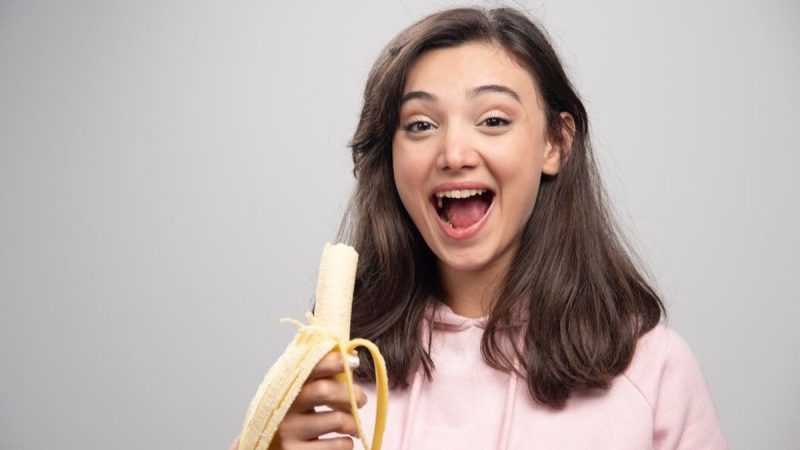 Makan Pisang