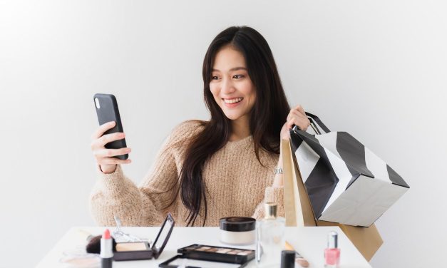 Kebiasaan Buruk Yang Bikin Keuangan Makin Sulit Bagi Gen Z