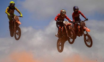 Melintasi Batas, Motorcross Dan Keceriaan Di Balik Aksi Berani